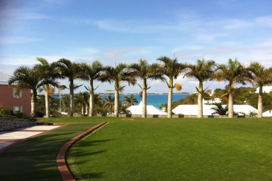 Sea views and golf, golf courses in Andalusia with the Mediterranean in front of you.