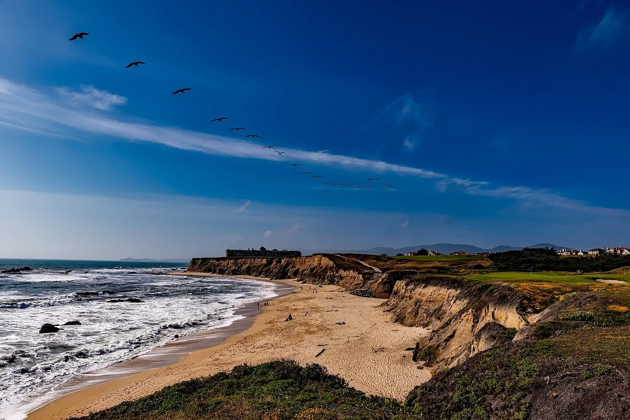 Vistas al Mar y golf, campos de golf en Andalucía con el mediterráneo de frente