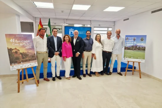 Presentación de la Gala de Marbella y del torneo de golf contra el cáncer en el Ayuntamiento