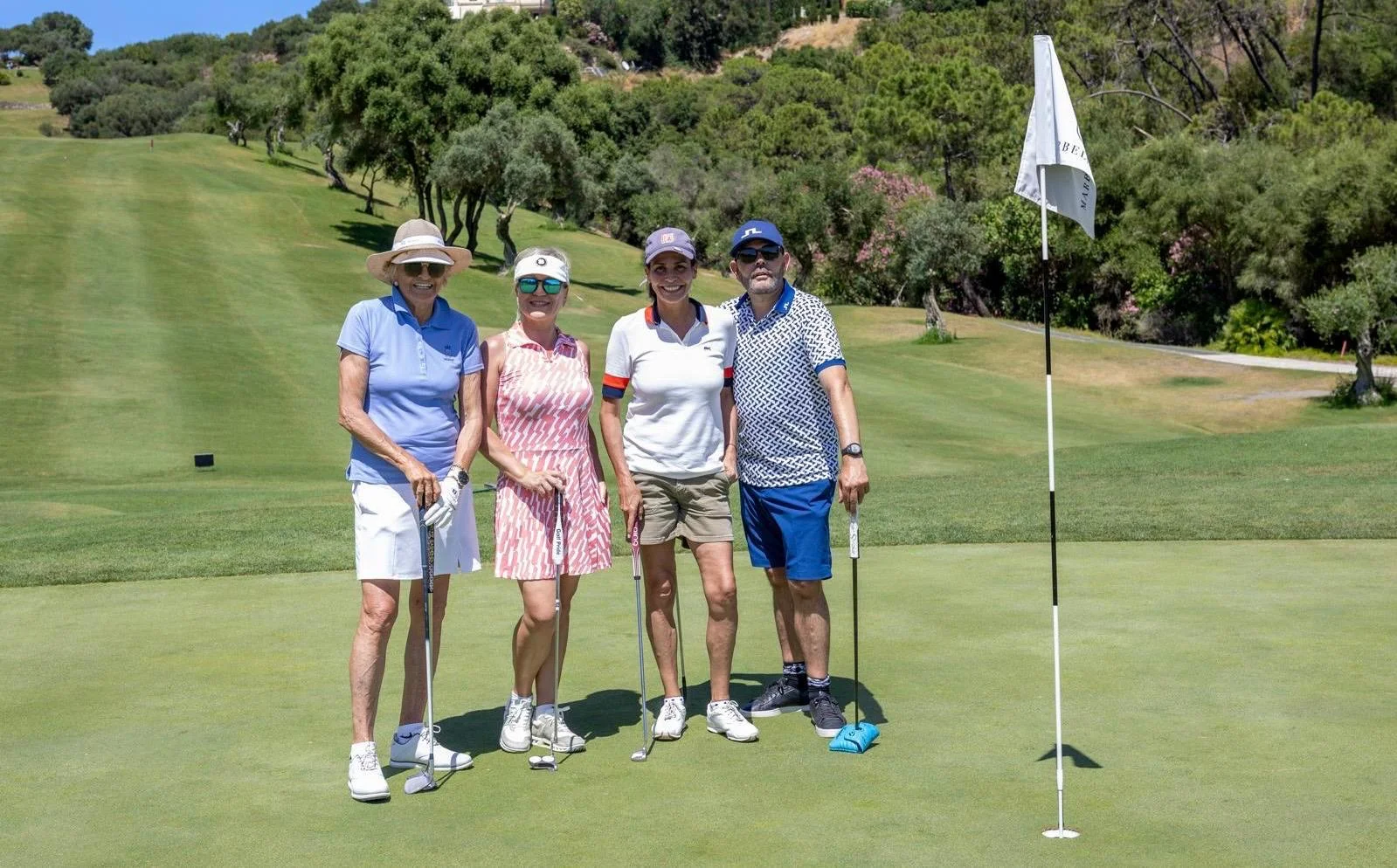 Jugadores en el green del Marbella Club Golf Resort