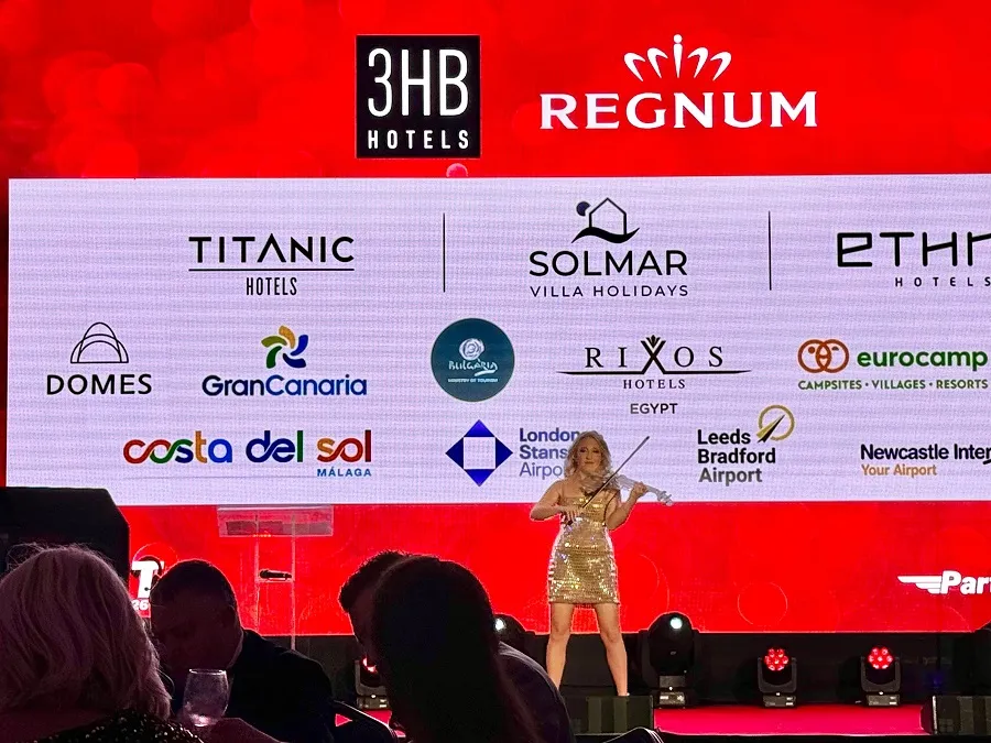 Cena de gala de Turismo Costa del Sol y Jet2holidays con profesionales del sector turístico británico